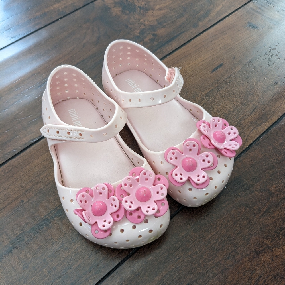 Mini Melissa furadinha pink flowers toddler Mary Jane sandals